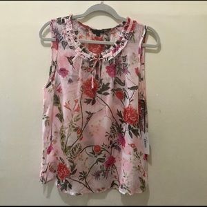 NWT Flower Print Sleeveless Blouse